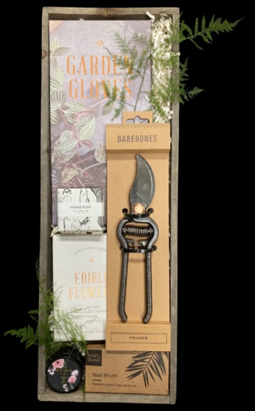 GARDENING GIFT BOX GARDENING GIFT BOX